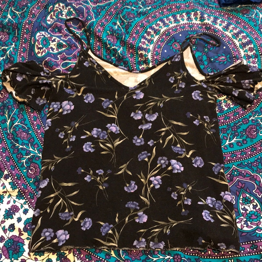 American eagle cold shoulder tank
